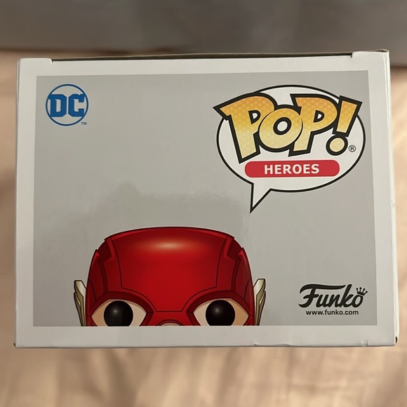 Funko Pop DC Justice League The Flash 208 - Picture 6 of 7